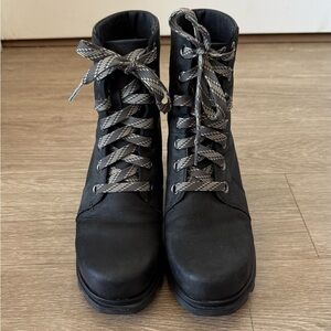 Sorel Joan of Arctic Waterproof Wedge III Lexie Lace-Up Bootie Sz 8.5